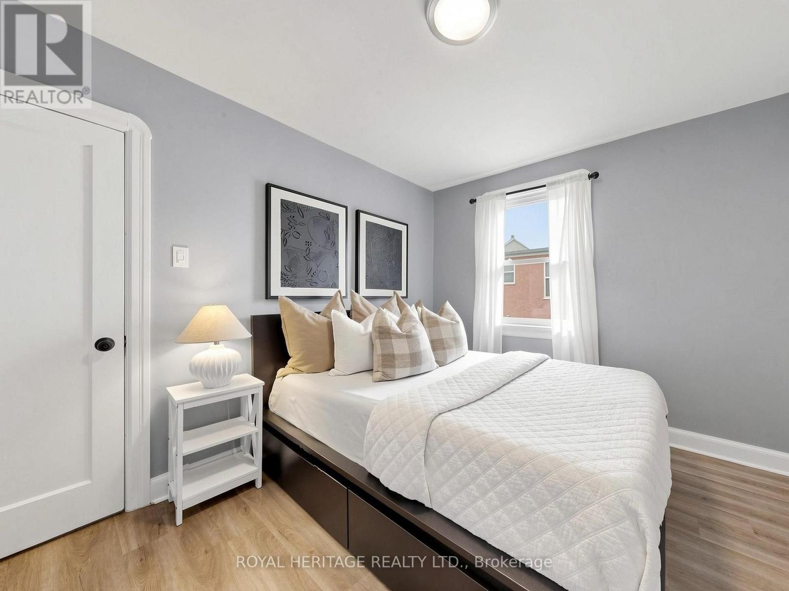 221 HIBBERT AVENUE - 13