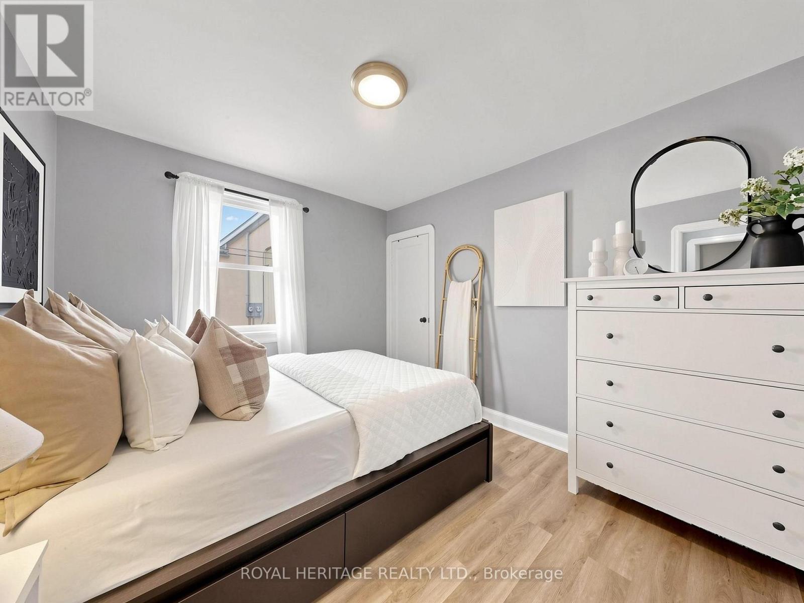 221 HIBBERT AVENUE - 15