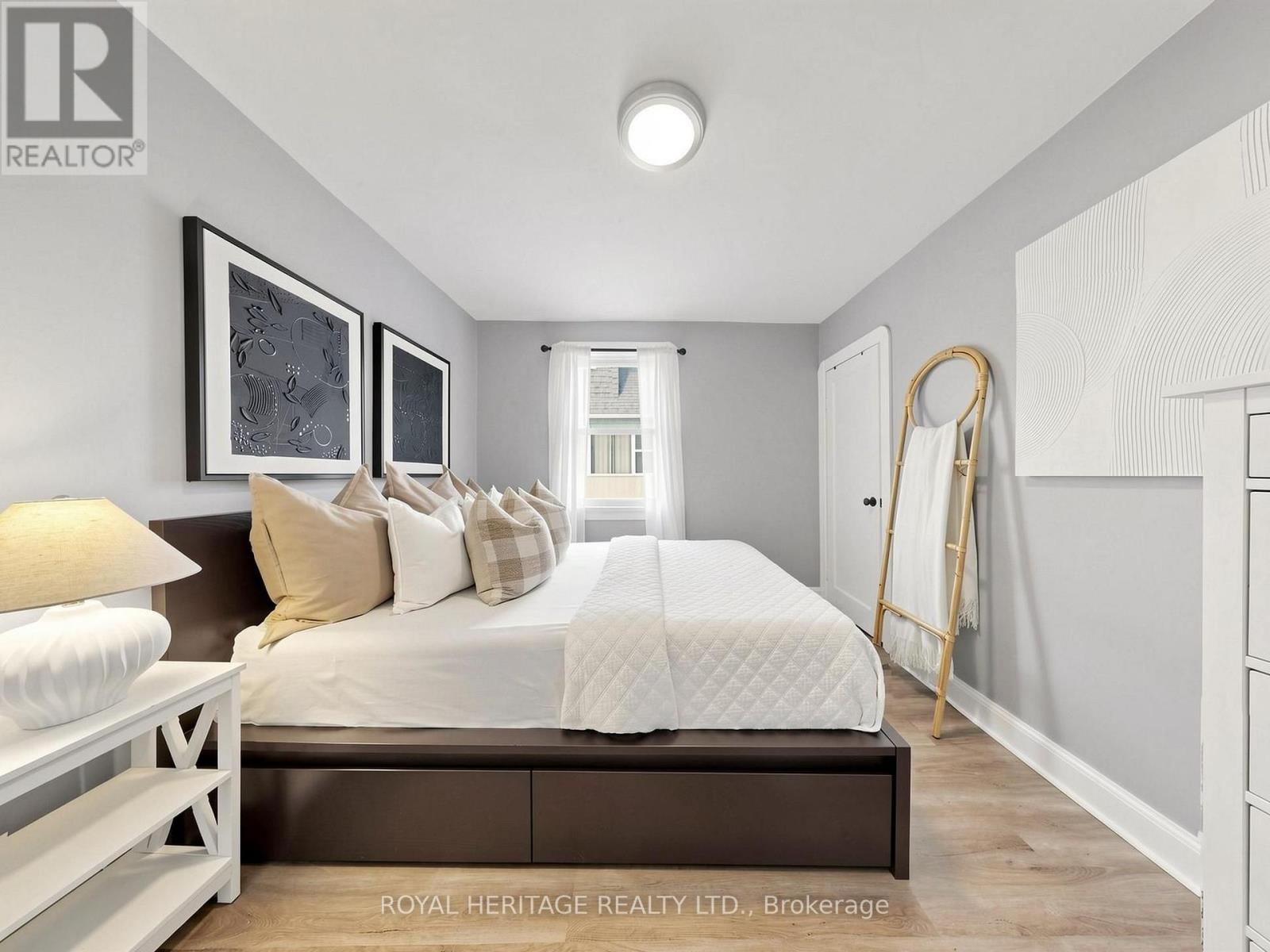 221 HIBBERT AVENUE - 12