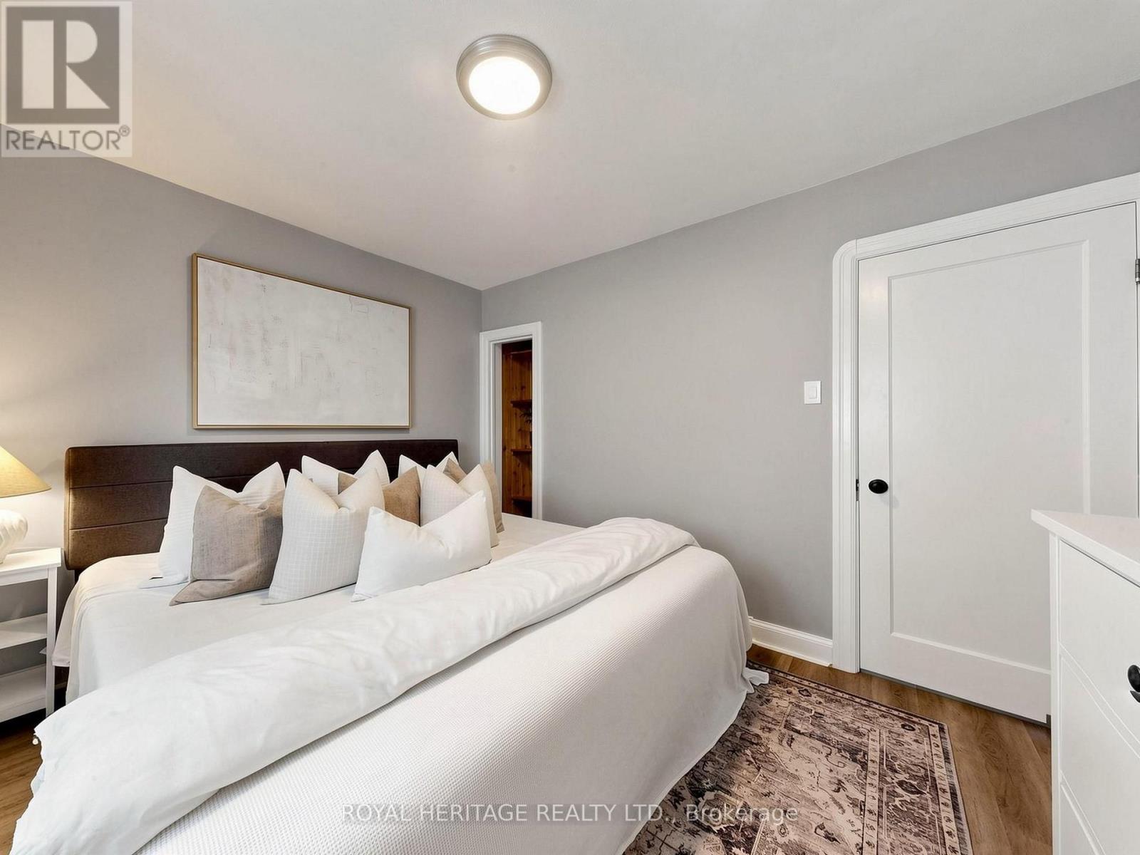 221 HIBBERT AVENUE - 17