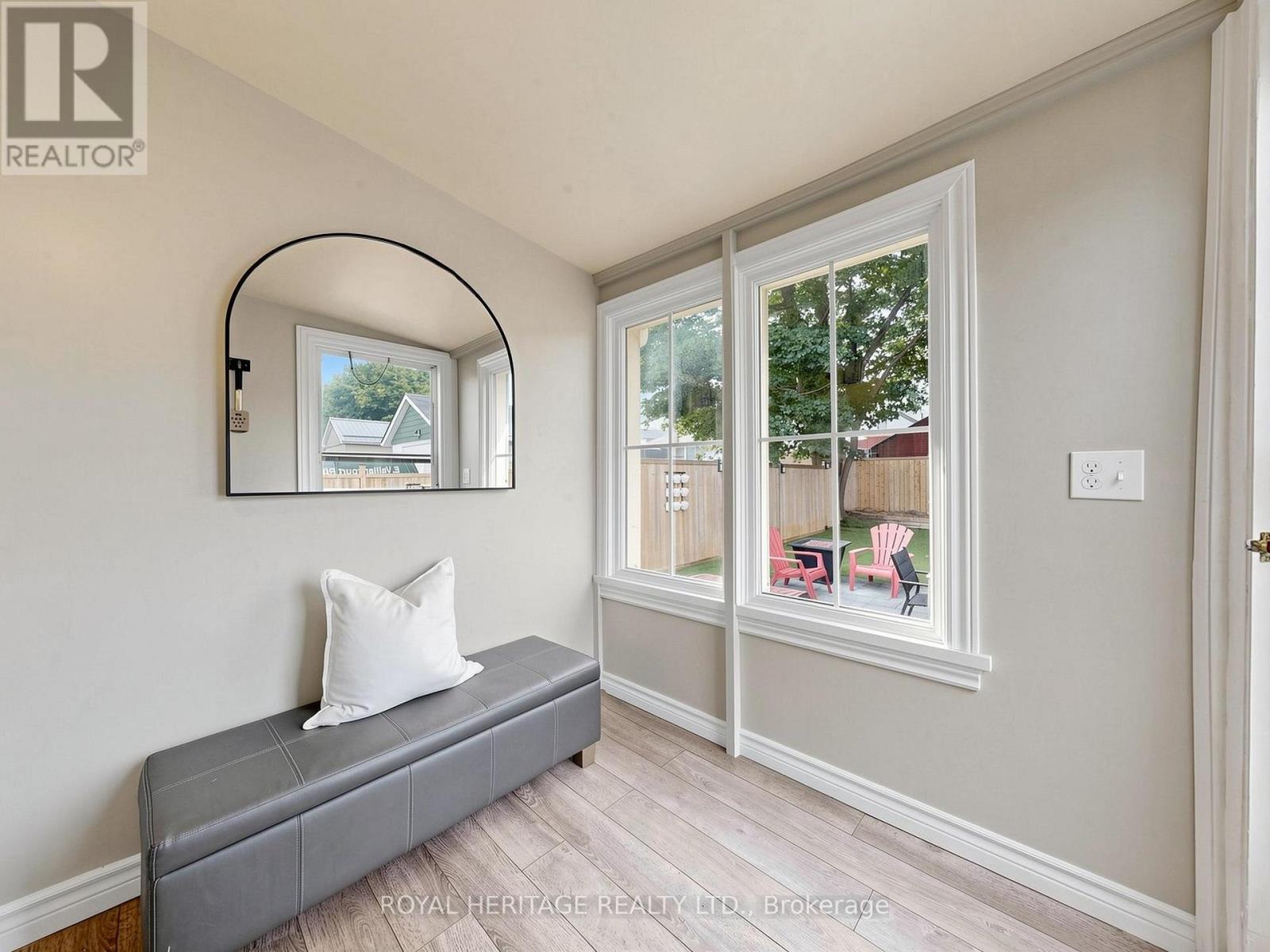 221 HIBBERT AVENUE - 21