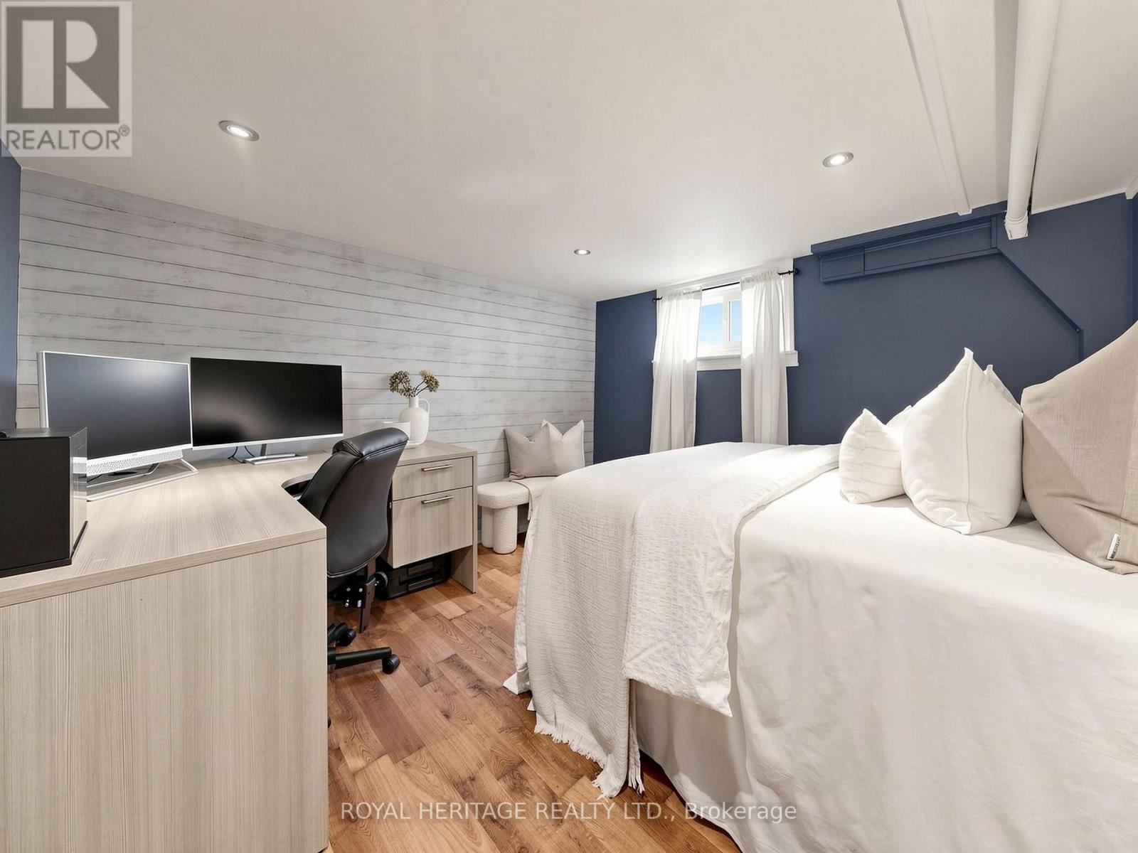 221 HIBBERT AVENUE - 31