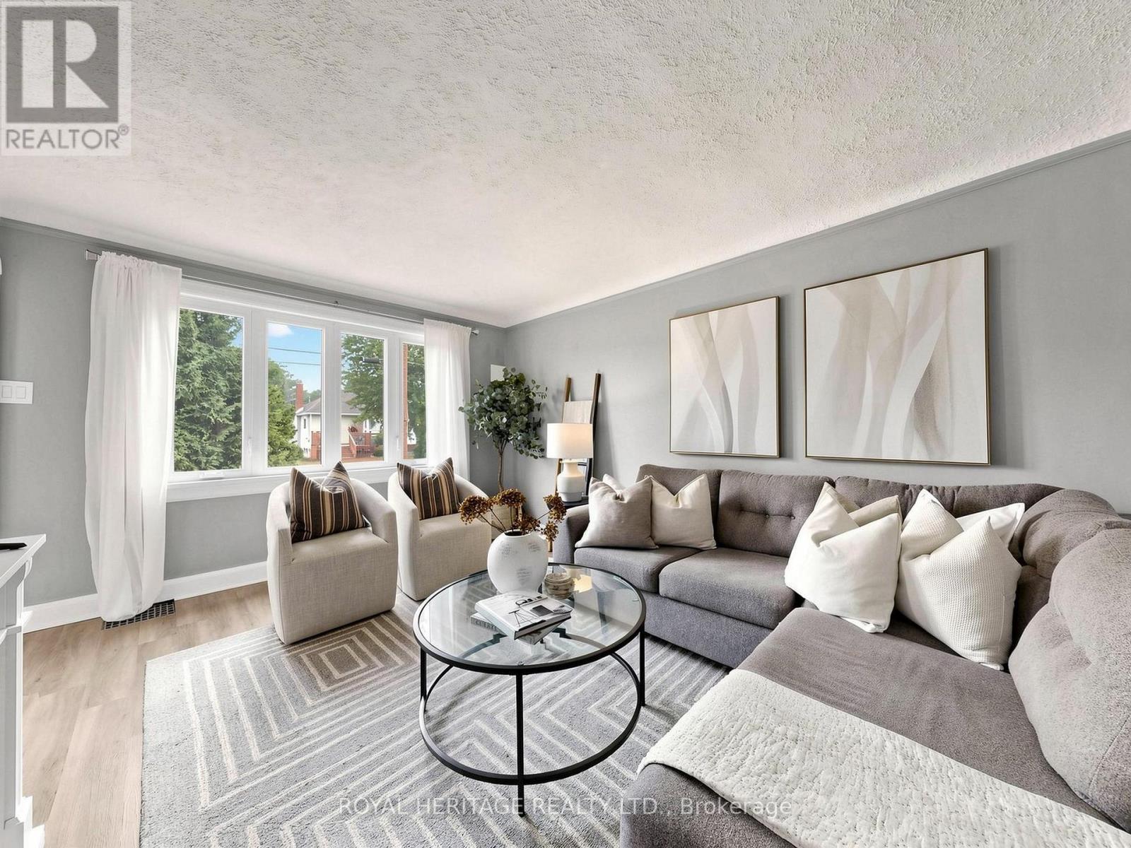 221 HIBBERT AVENUE - 3