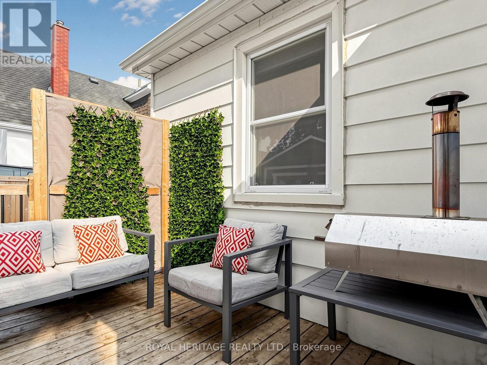 221 HIBBERT AVENUE - 46