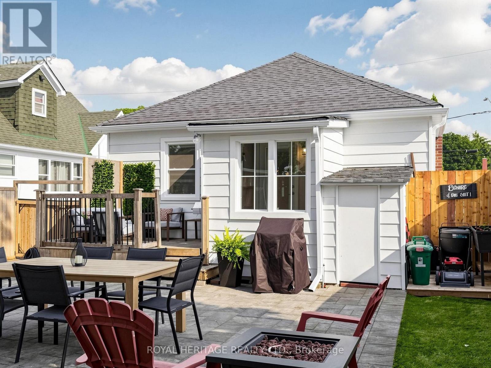 221 HIBBERT AVENUE - 38