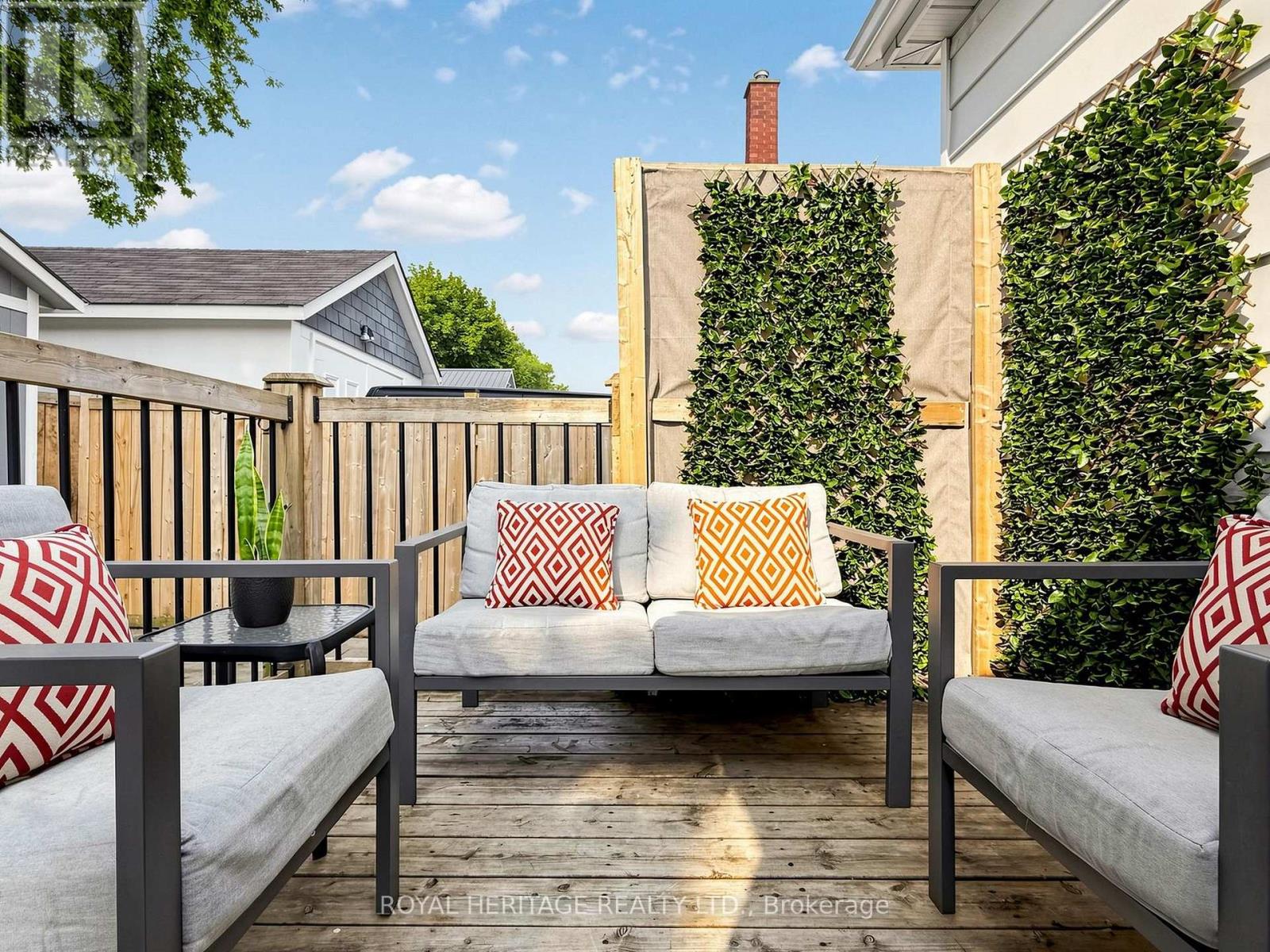 221 HIBBERT AVENUE - 47
