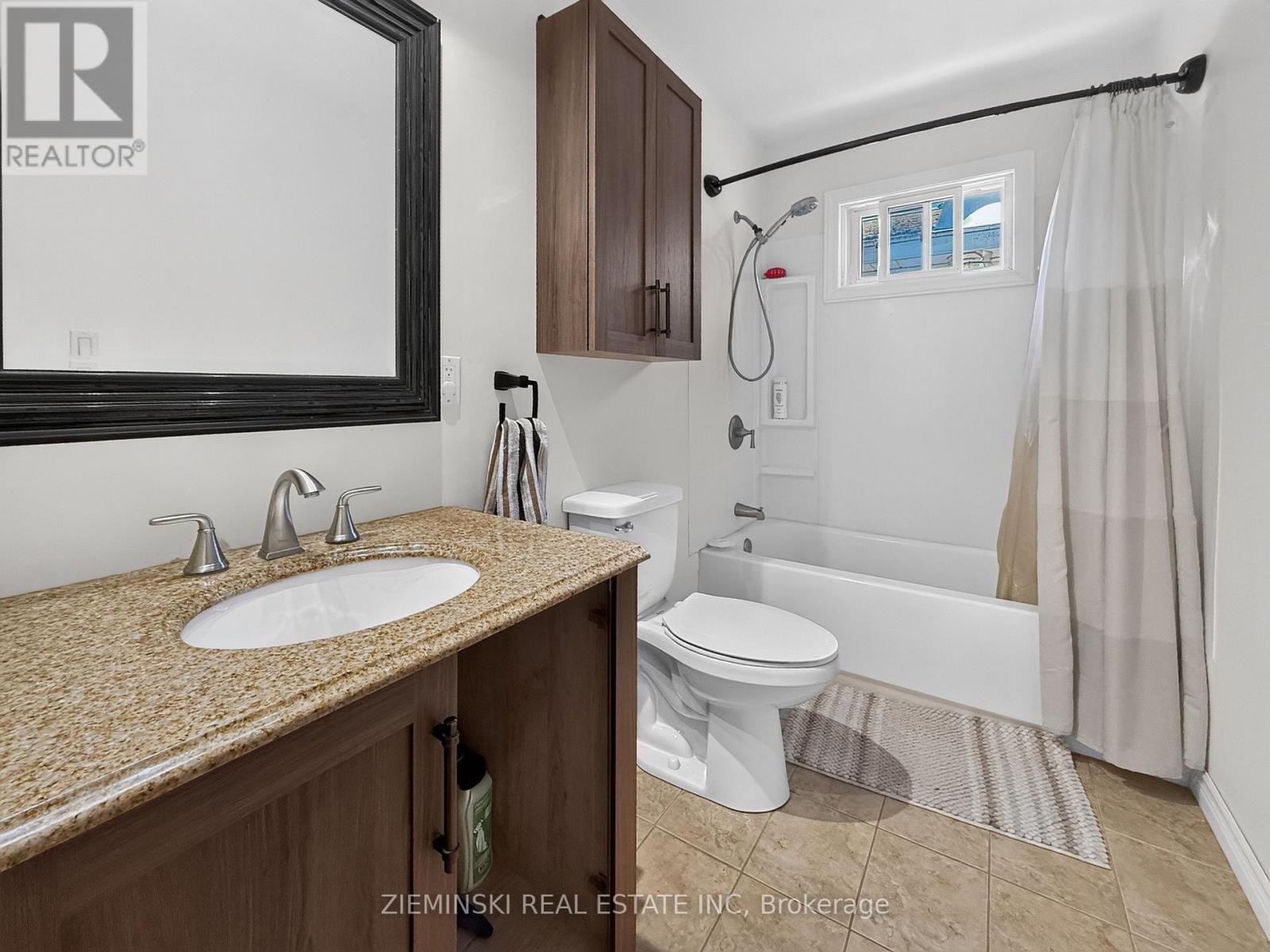 1222 GATINEAU BOULEVARD - 10