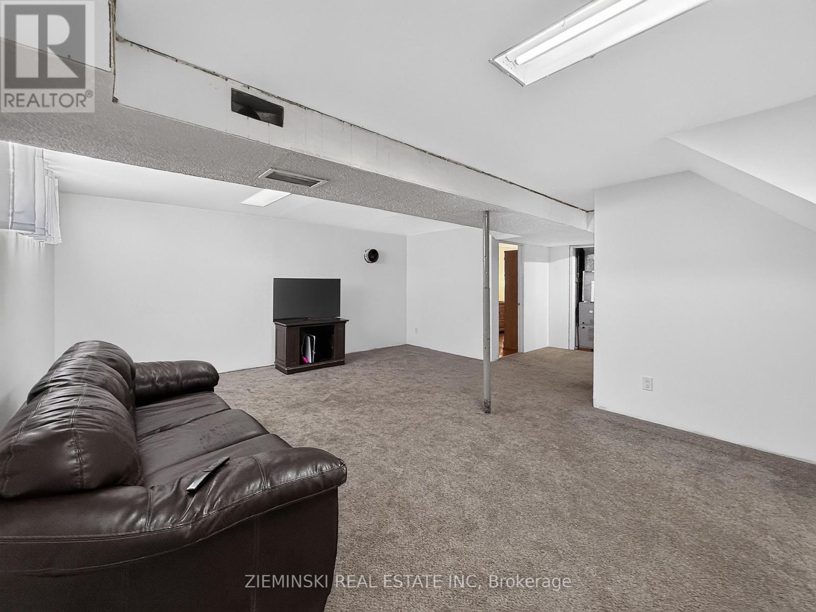 1222 GATINEAU BOULEVARD - 19