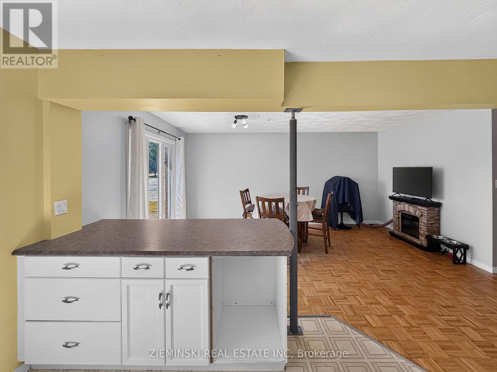 1222 GATINEAU BOULEVARD - 6