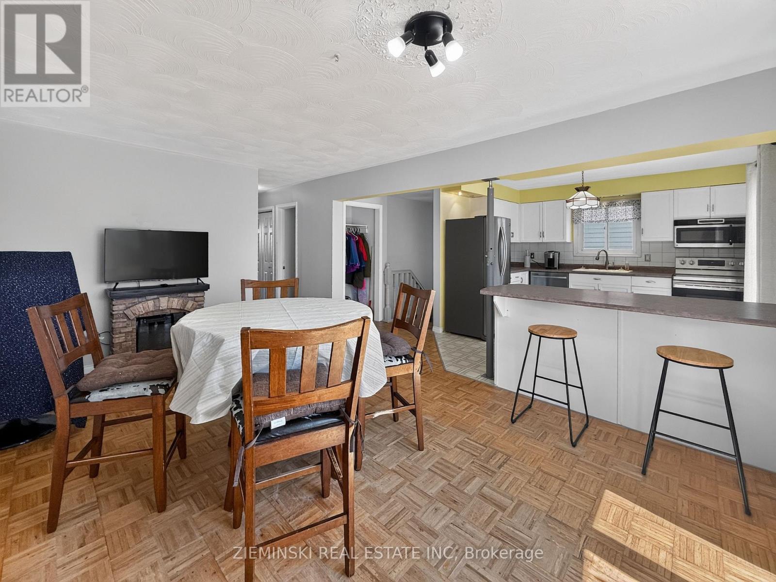 1222 GATINEAU BOULEVARD - 8