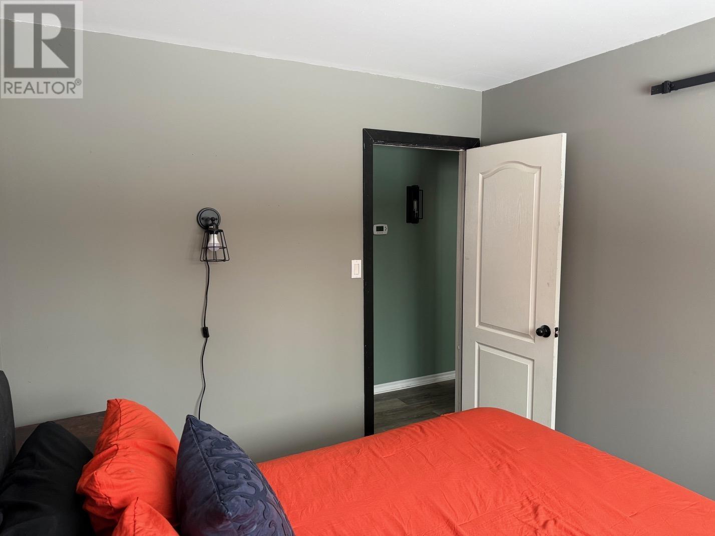 54 Redwing Ave - 14