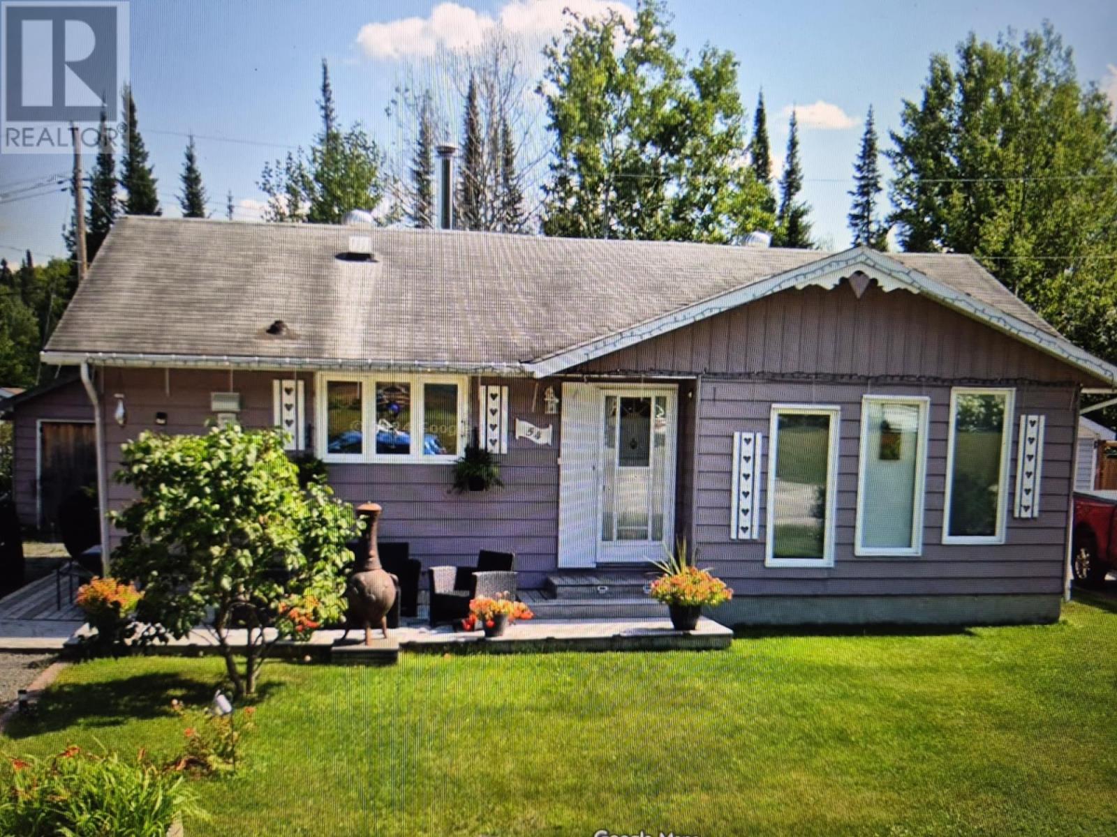 54 Redwing Ave - 3