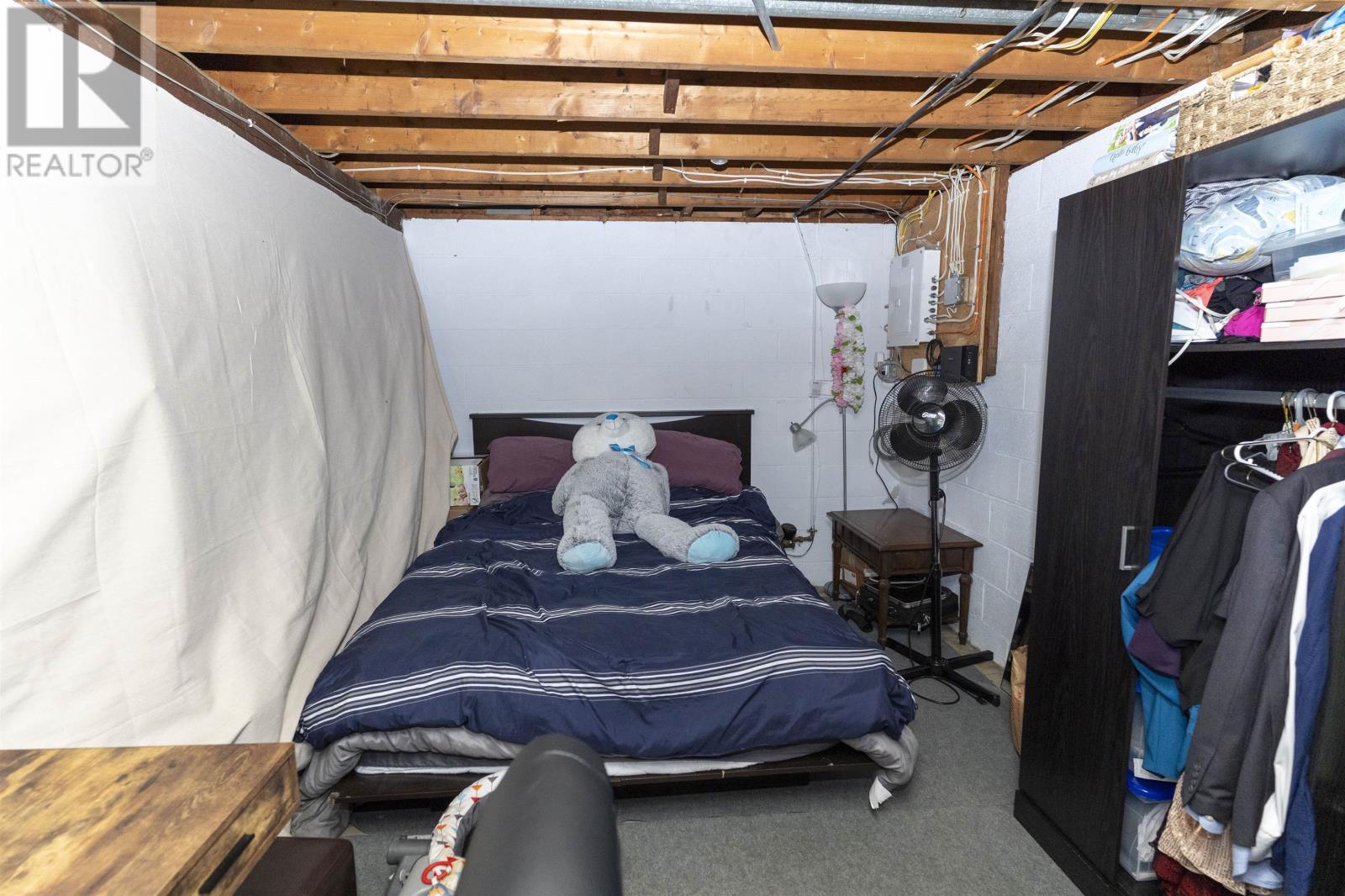 309 Ontario ST - 16