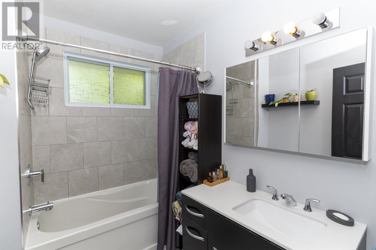 309 Ontario ST - 10