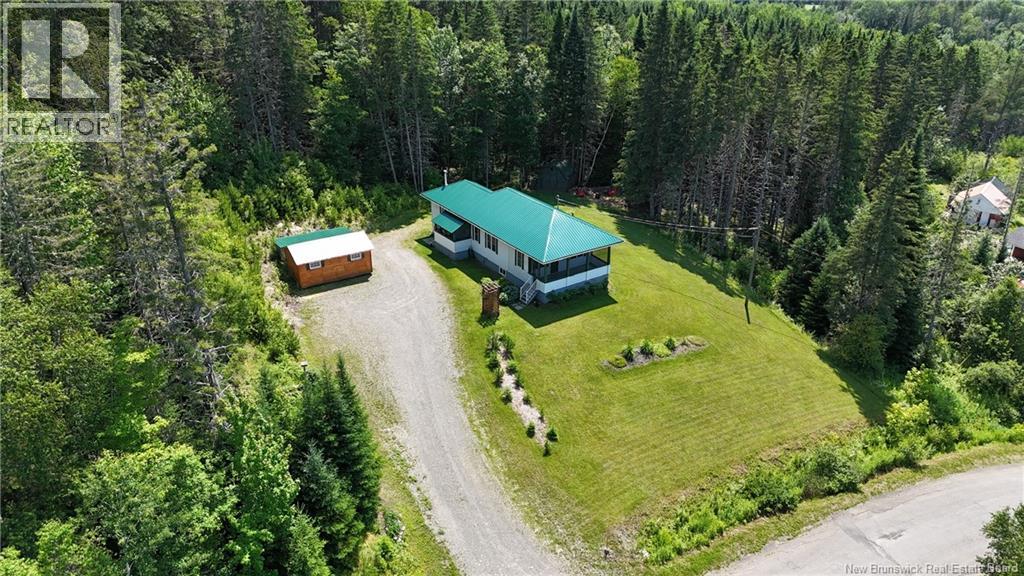 65 Woodland Crescent - Image 2