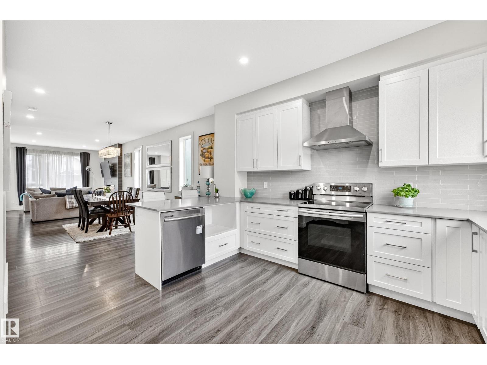 10326 160 ST NW - 23