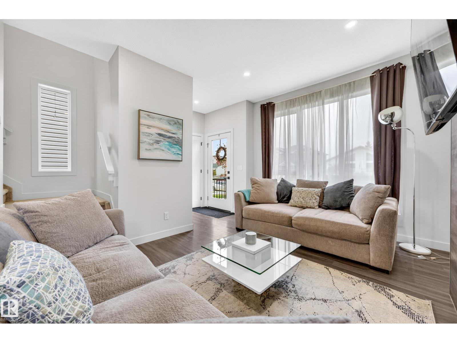 10326 160 ST NW - 12