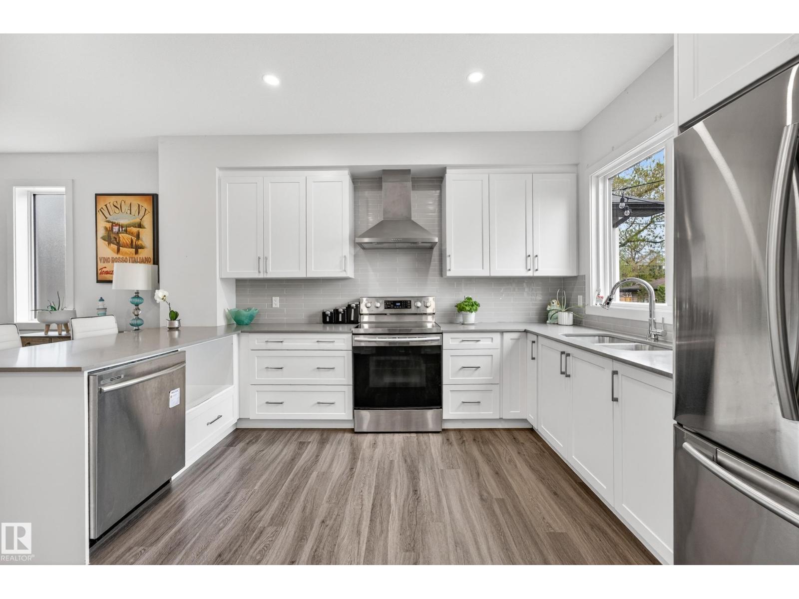 10326 160 ST NW - 22