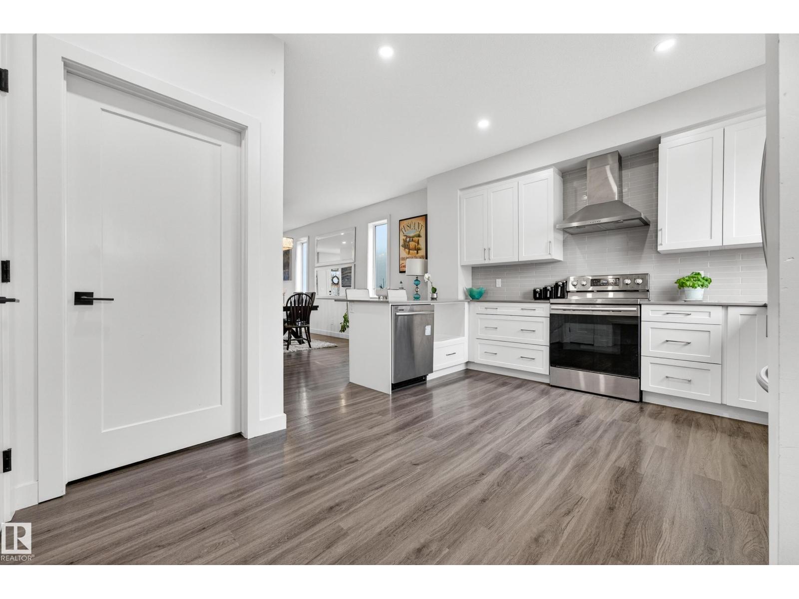 10326 160 ST NW - 26