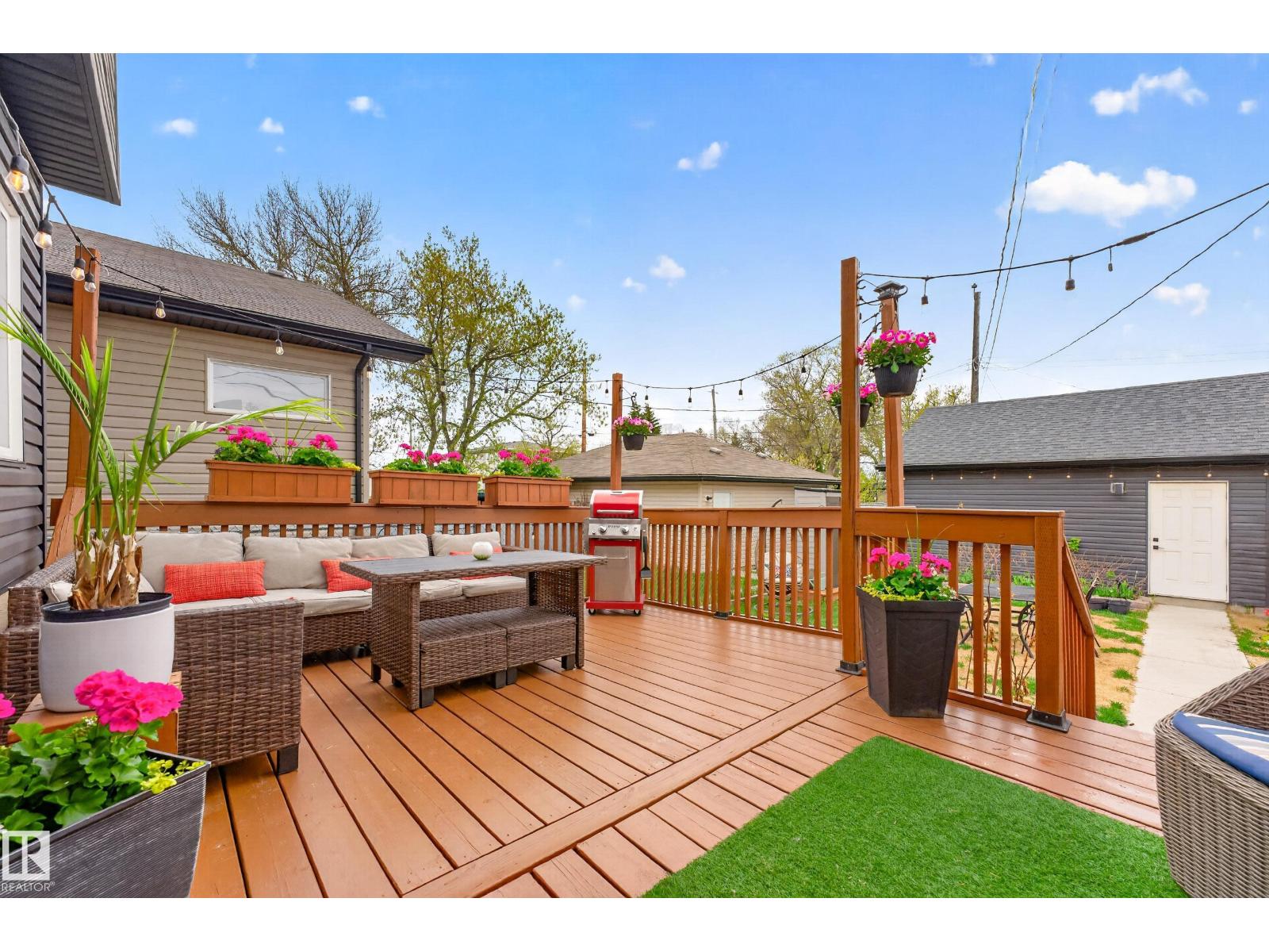 10326 160 ST NW - 46