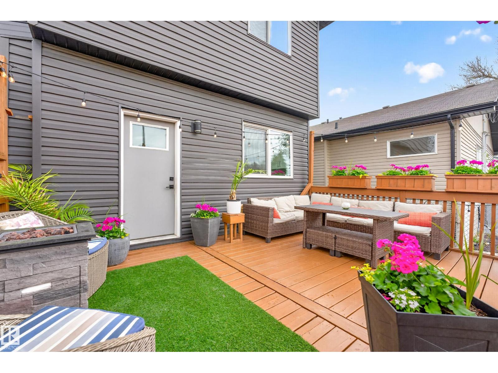 10326 160 ST NW - 45