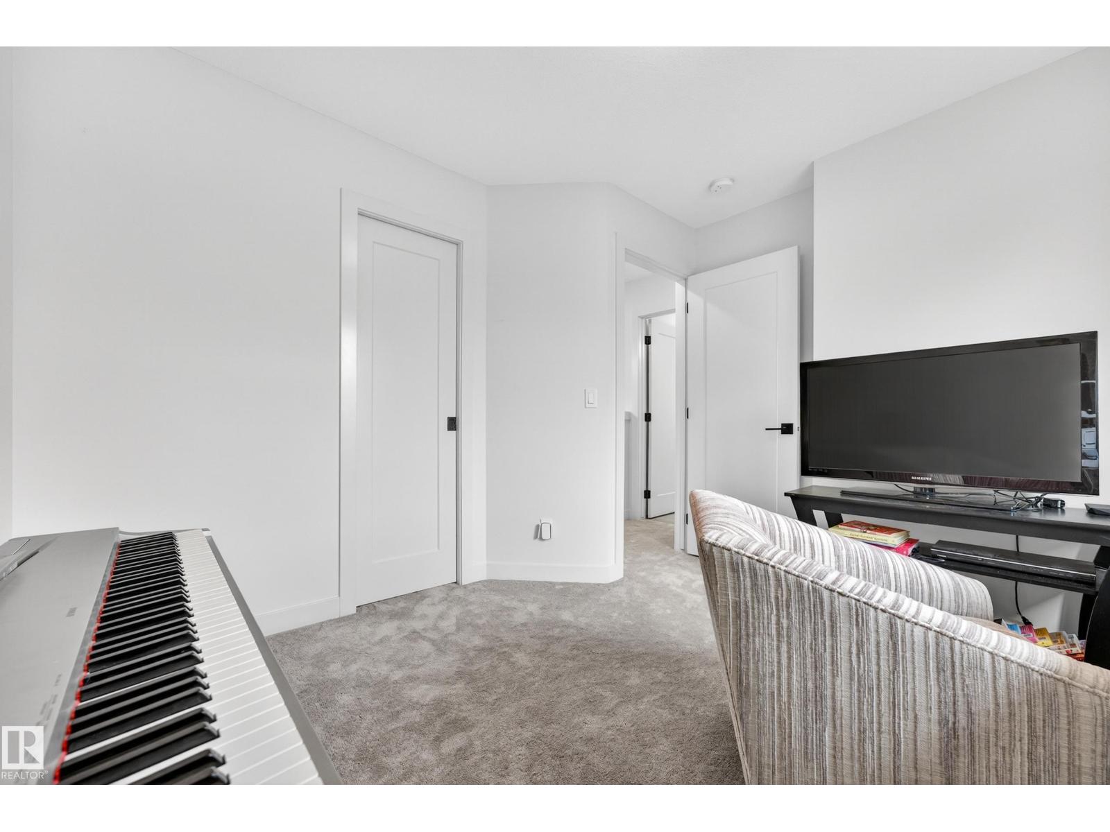 10326 160 ST NW - 40