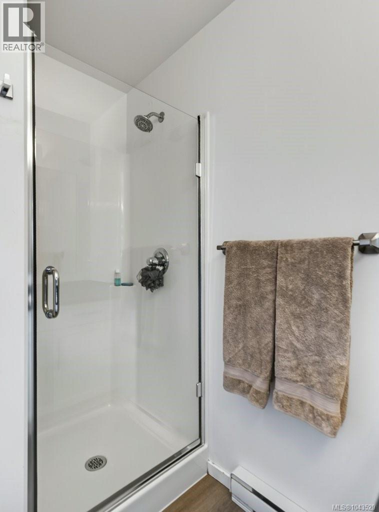 2270 McKenzie Ave - 9