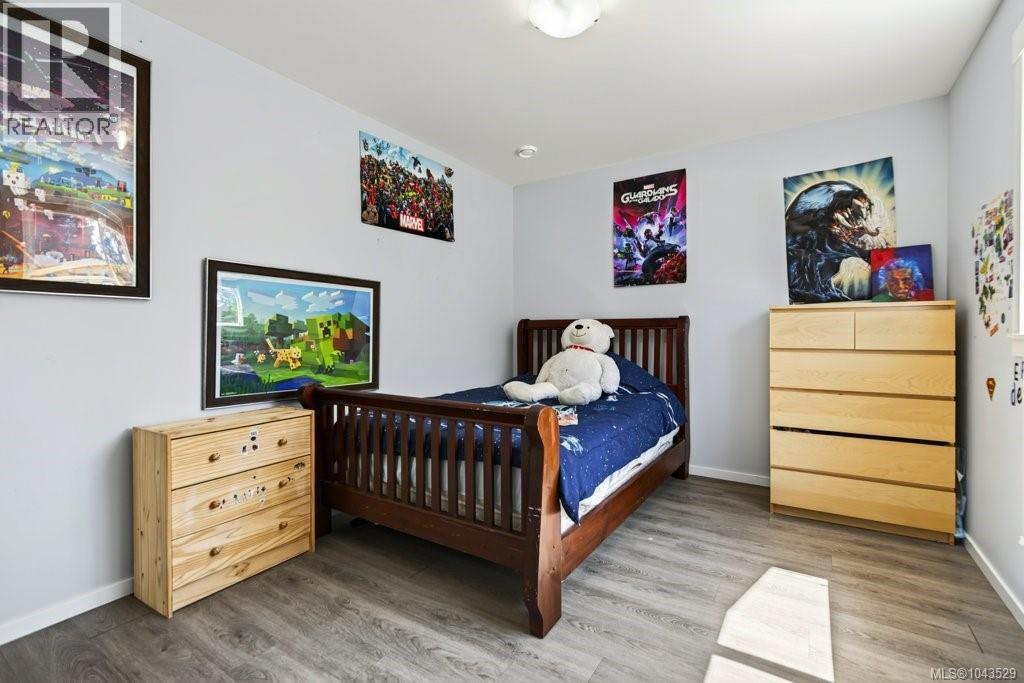 2270 McKenzie Ave - 12