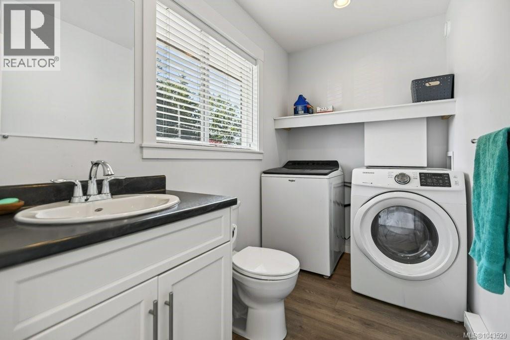 2270 McKenzie Ave - 7