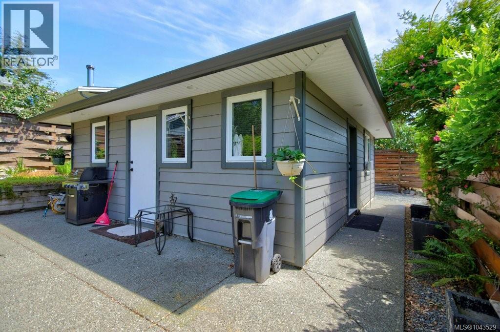 2270 McKenzie Ave - 21