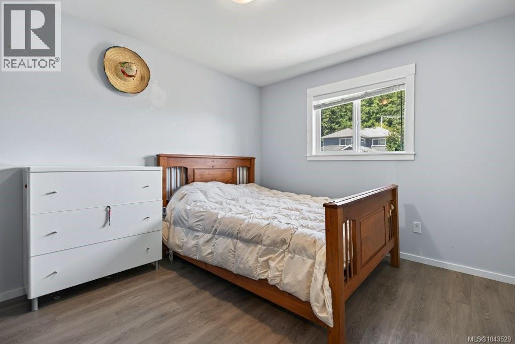 2270 McKenzie Ave - 11