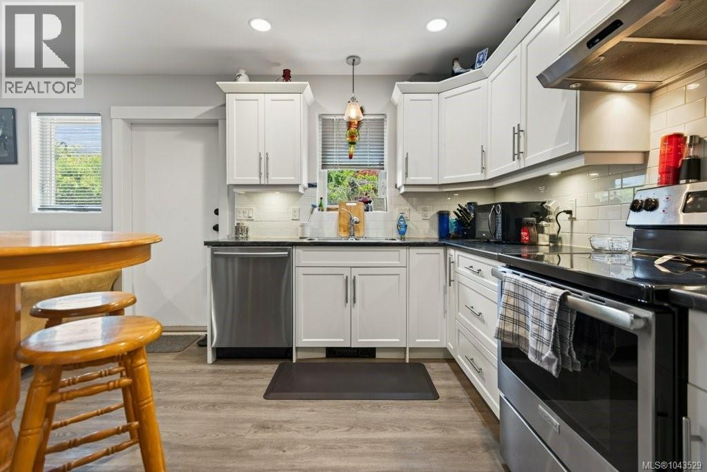 2270 McKenzie Ave - 25