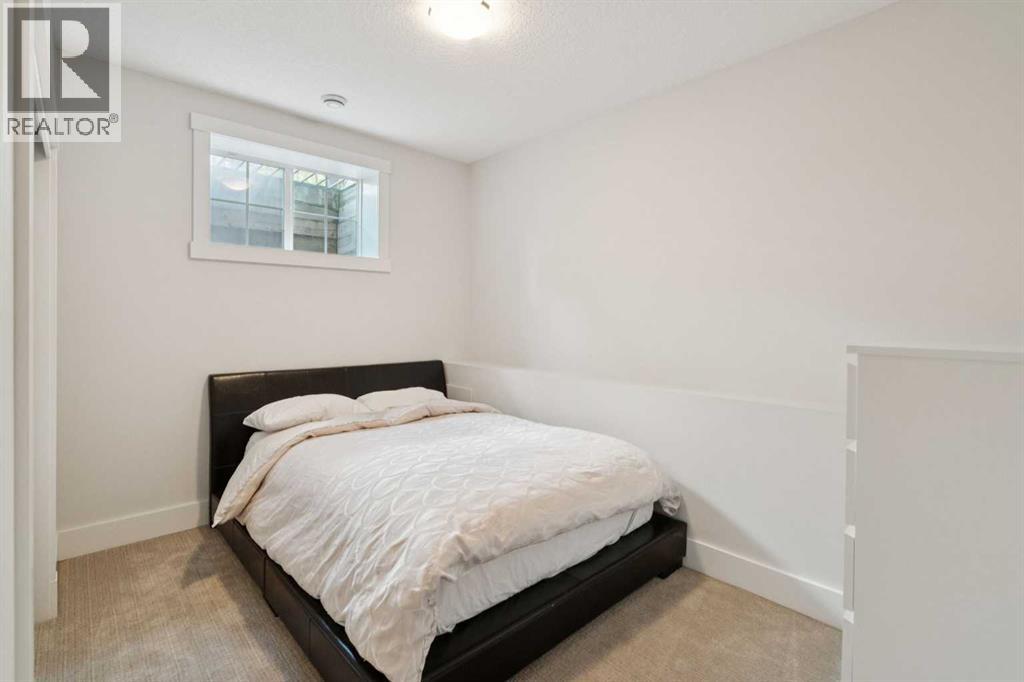 1811 31 Avenue SW - 23