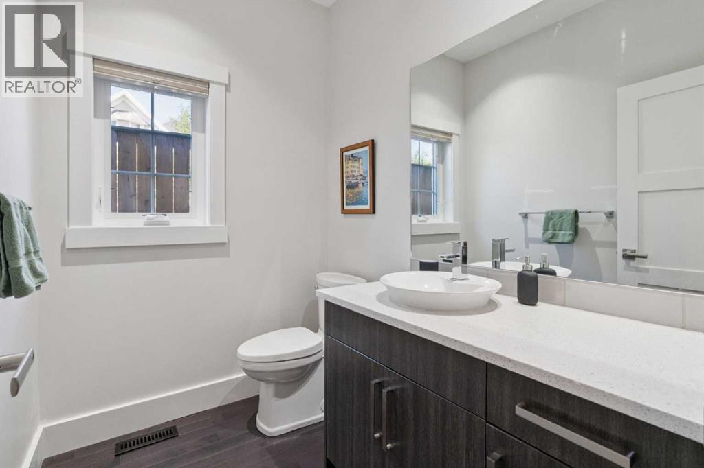 1811 31 Avenue SW - 11