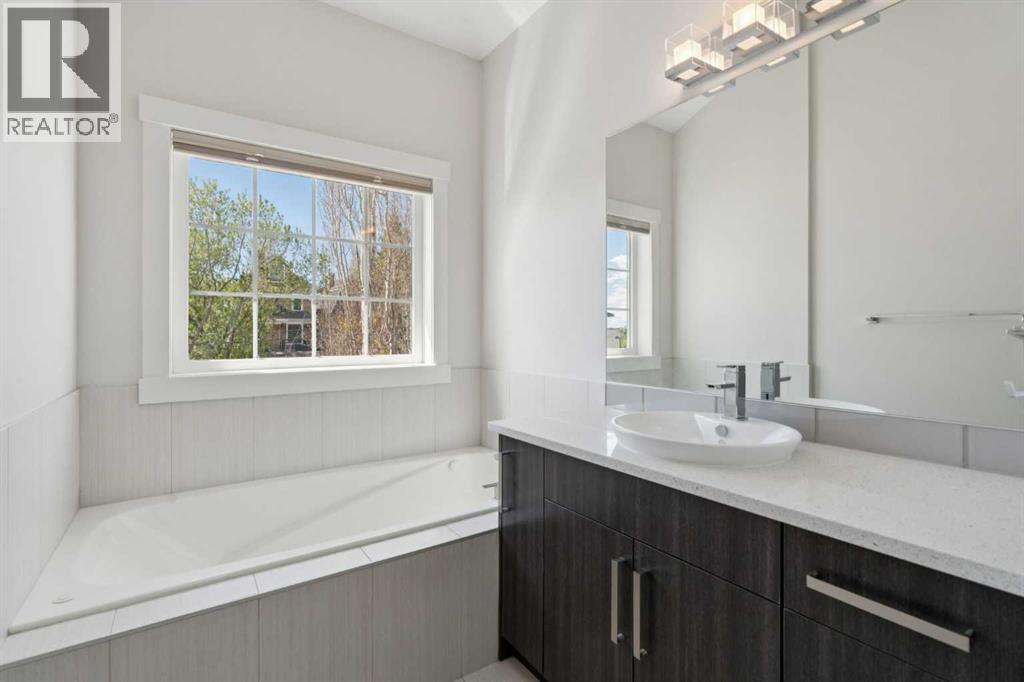 1811 31 Avenue SW - 16