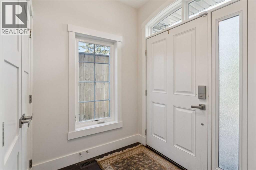 1811 31 Avenue SW - 4