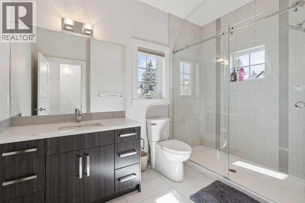1811 31 Avenue SW - 18