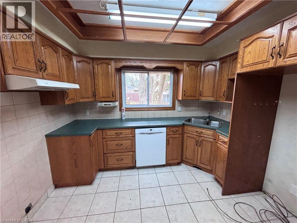 4 BEECHWOOD Court - 10