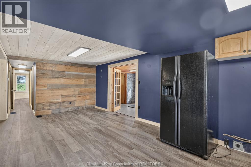 20847 Victoria ROAD - 14