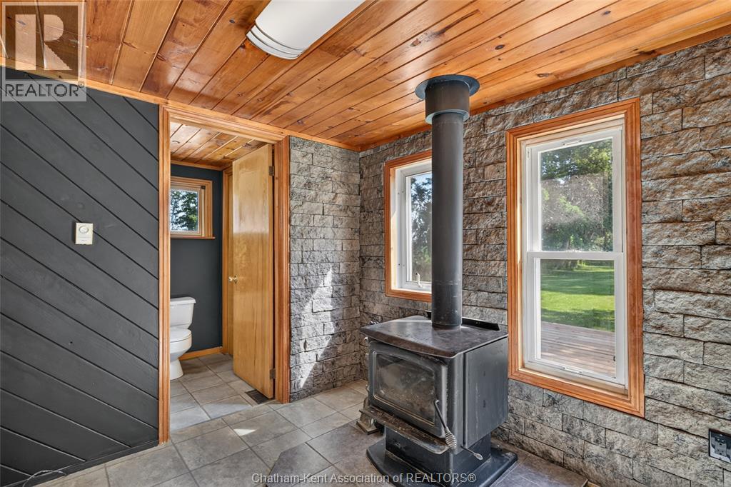 20847 Victoria ROAD - 19
