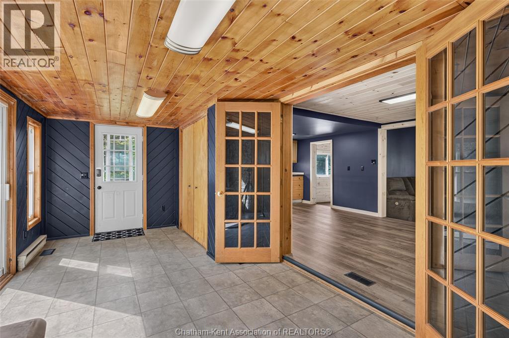 20847 Victoria ROAD - 21