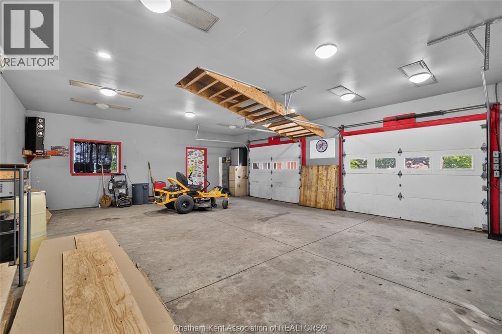 20847 Victoria ROAD - 37