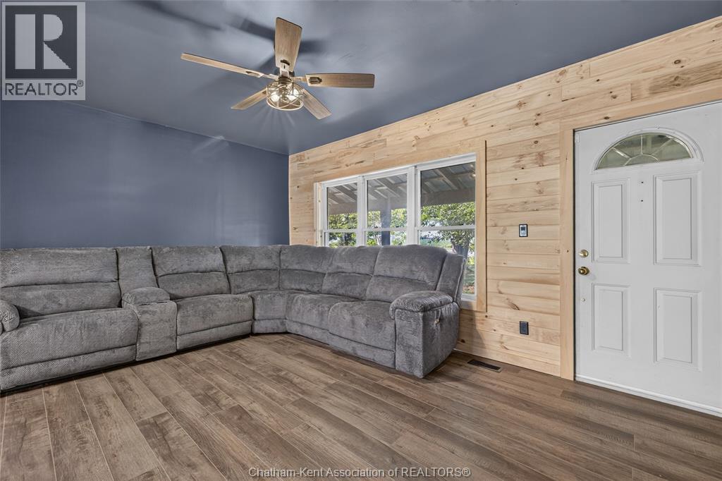 20847 Victoria ROAD - 6
