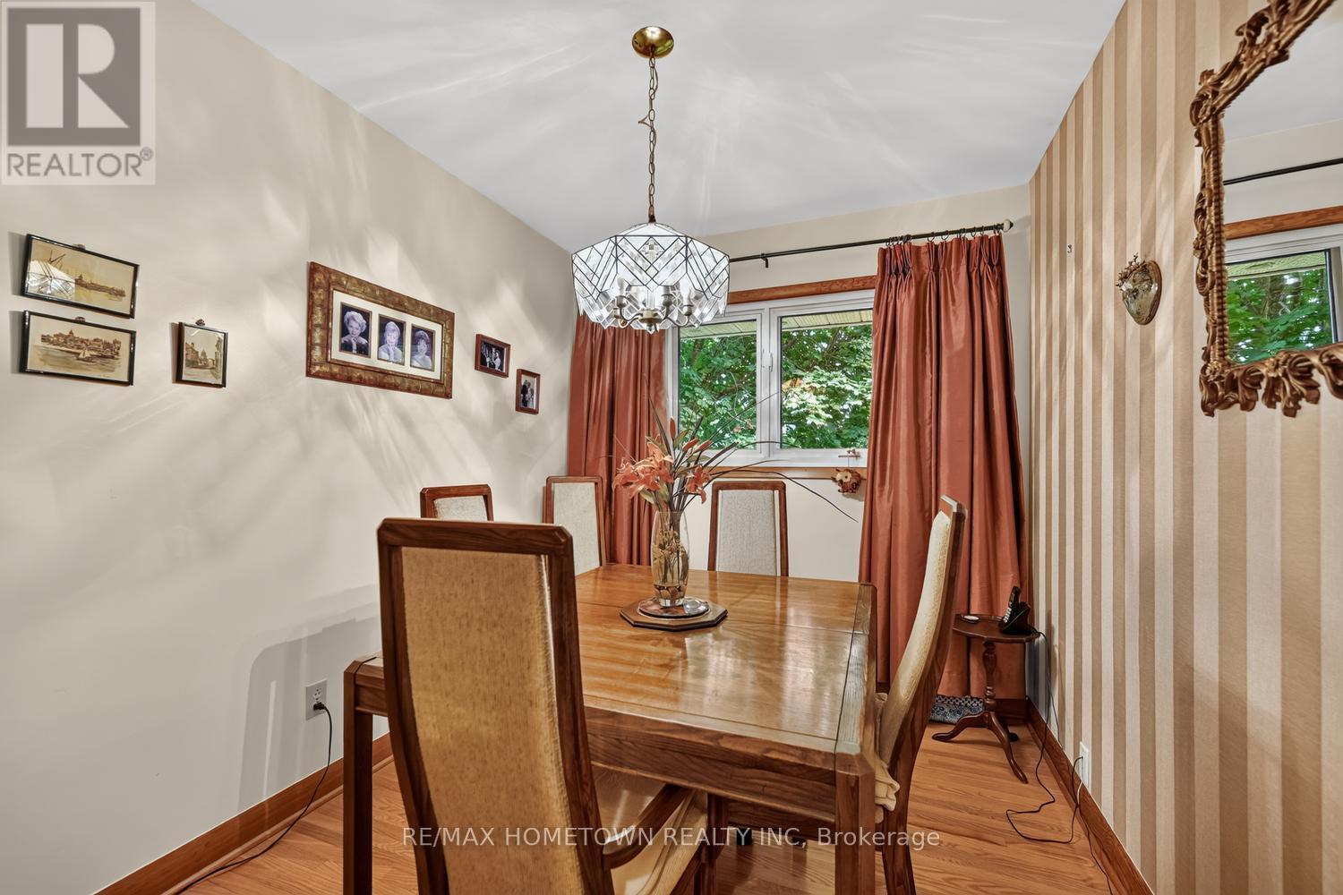 21 FAIRWAY CRESCENT - Image 14