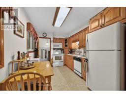 21 Fairway Crescent, Brockville, ON K6V3V1 Photo 10