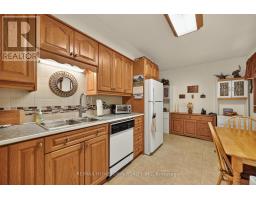21 Fairway Crescent, Brockville, ON K6V3V1 Photo 12