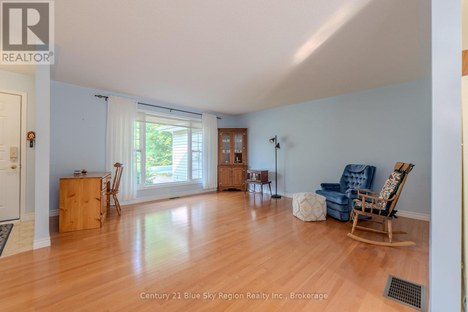9 ANN STREET - 8