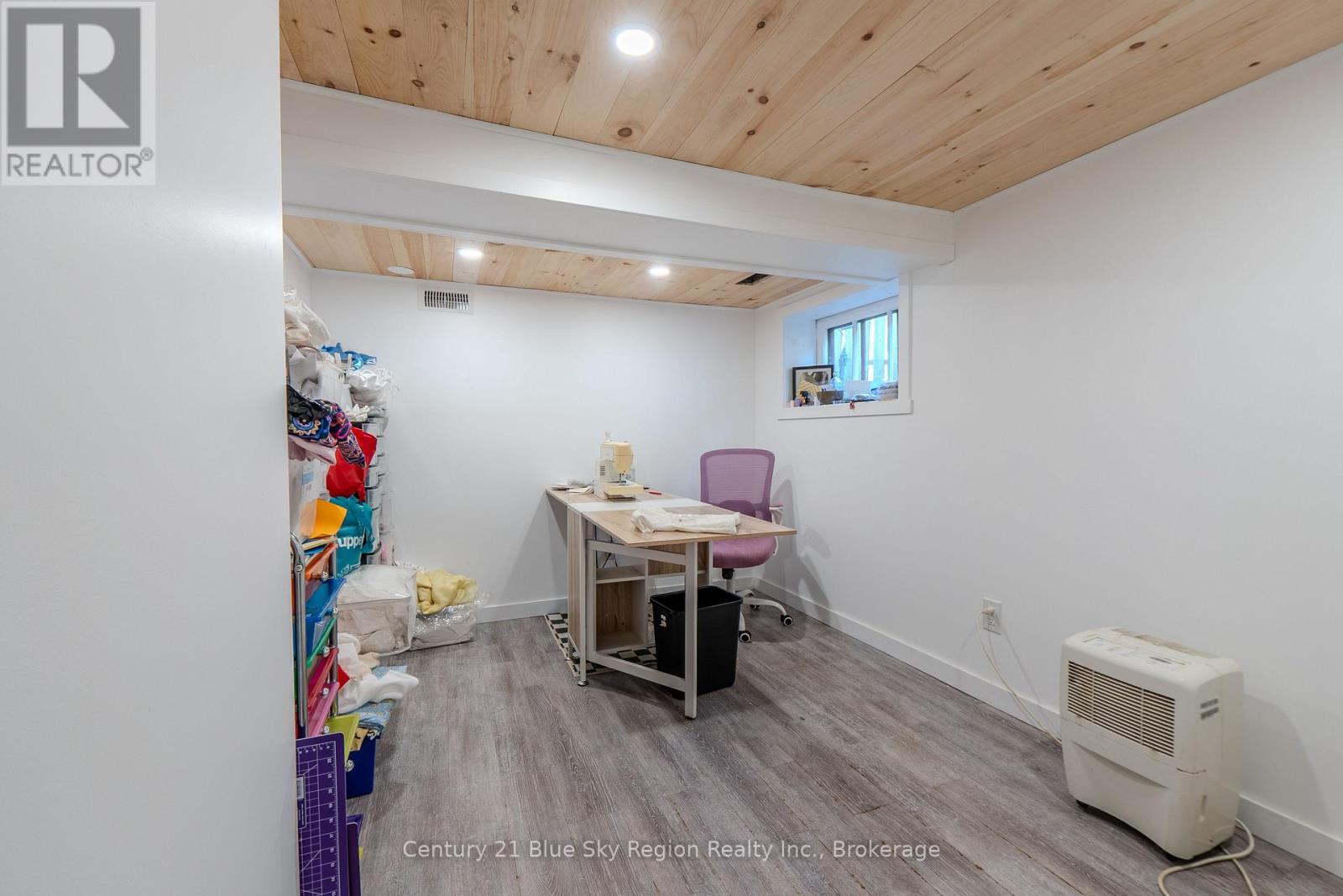 174 PRINCESS STREET E - 25