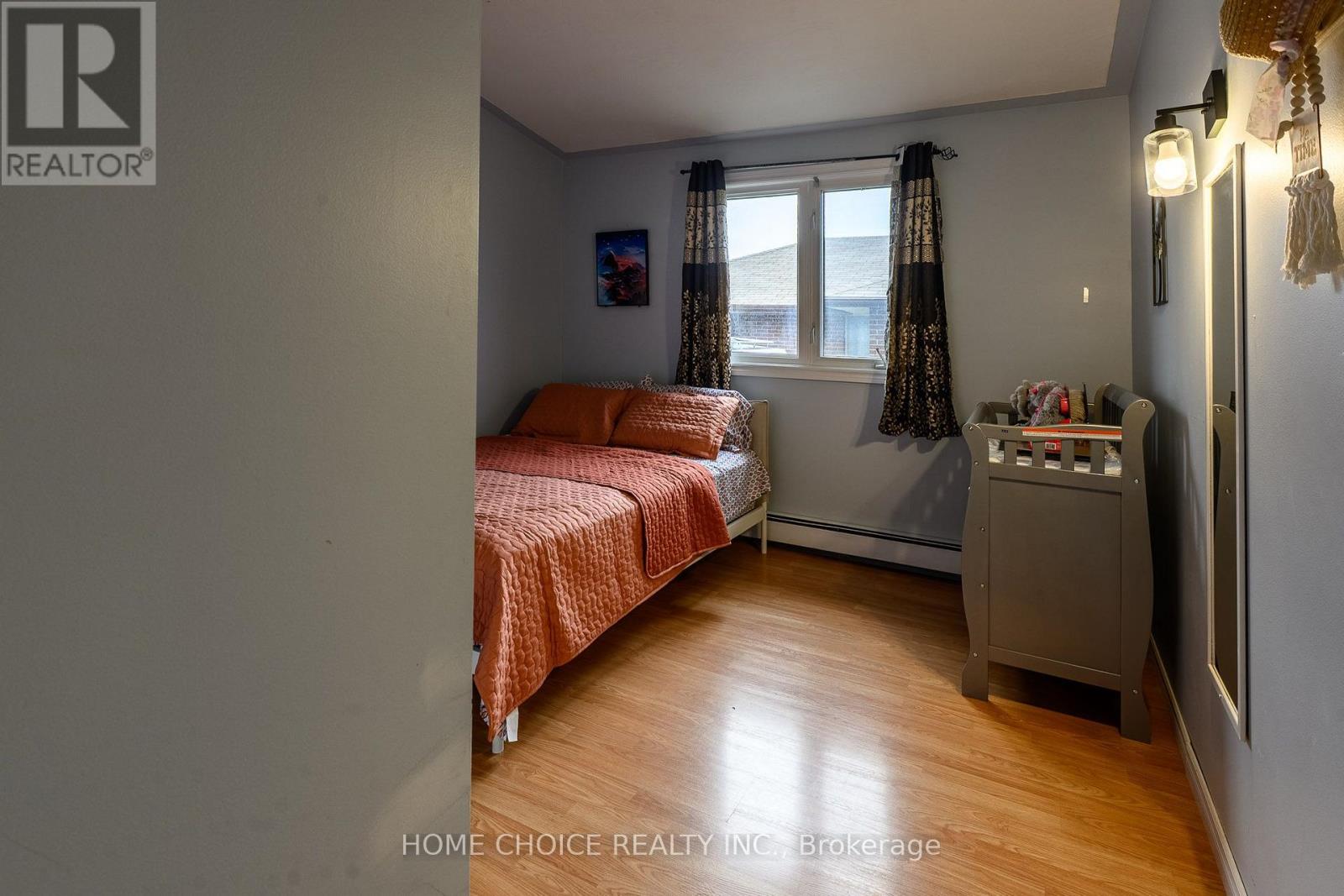 588 MELROSE BOULEVARD - 17