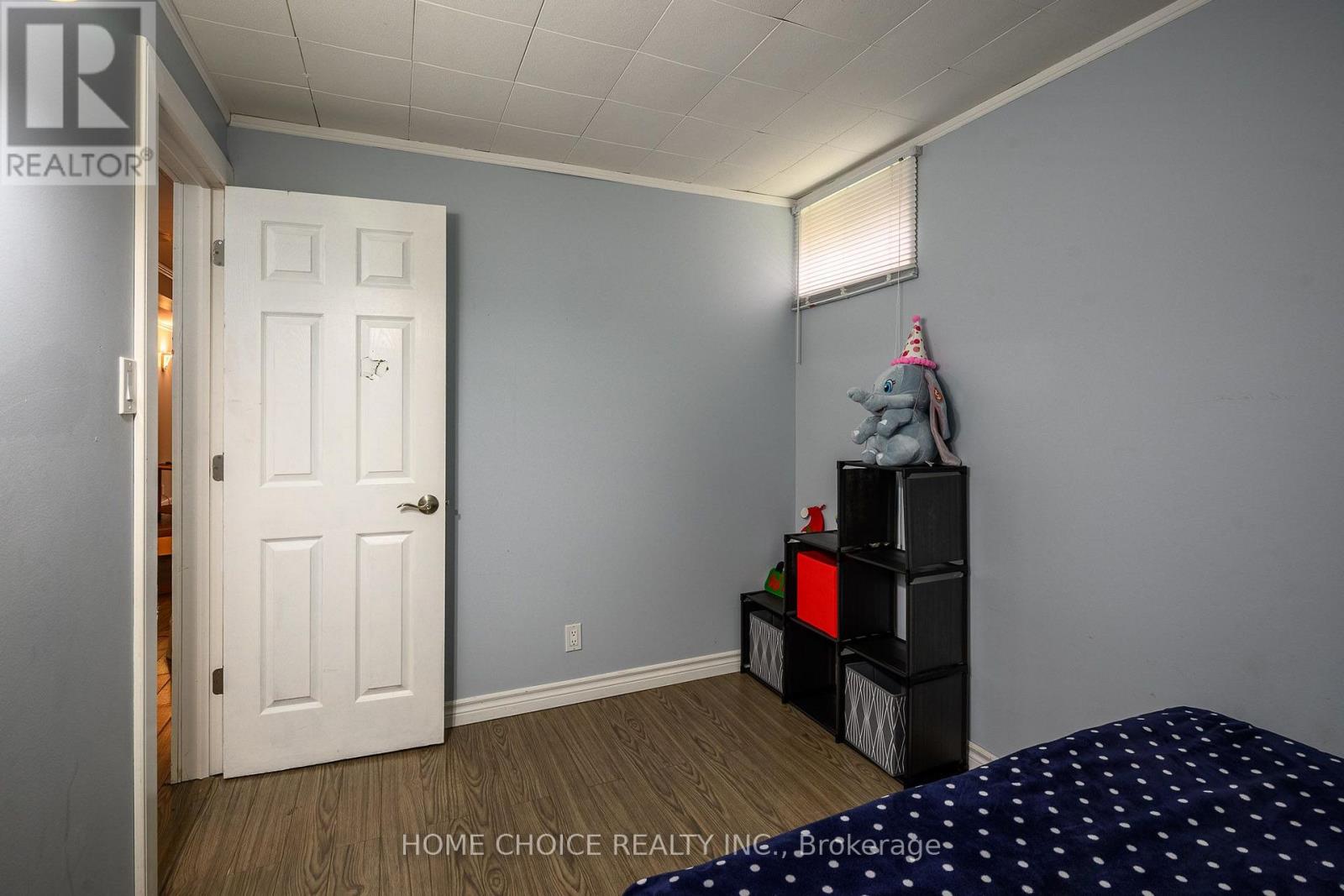 588 MELROSE BOULEVARD - 31
